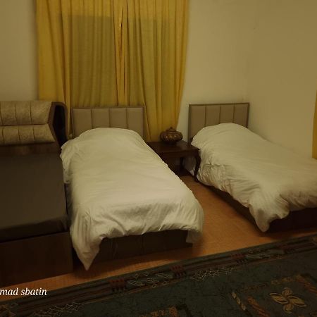 Sbatin Hotel Madaba Bagian luar foto