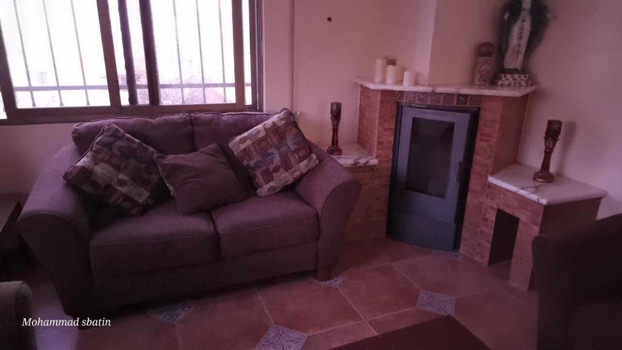 Sbatin Hotel Madaba Bagian luar foto
