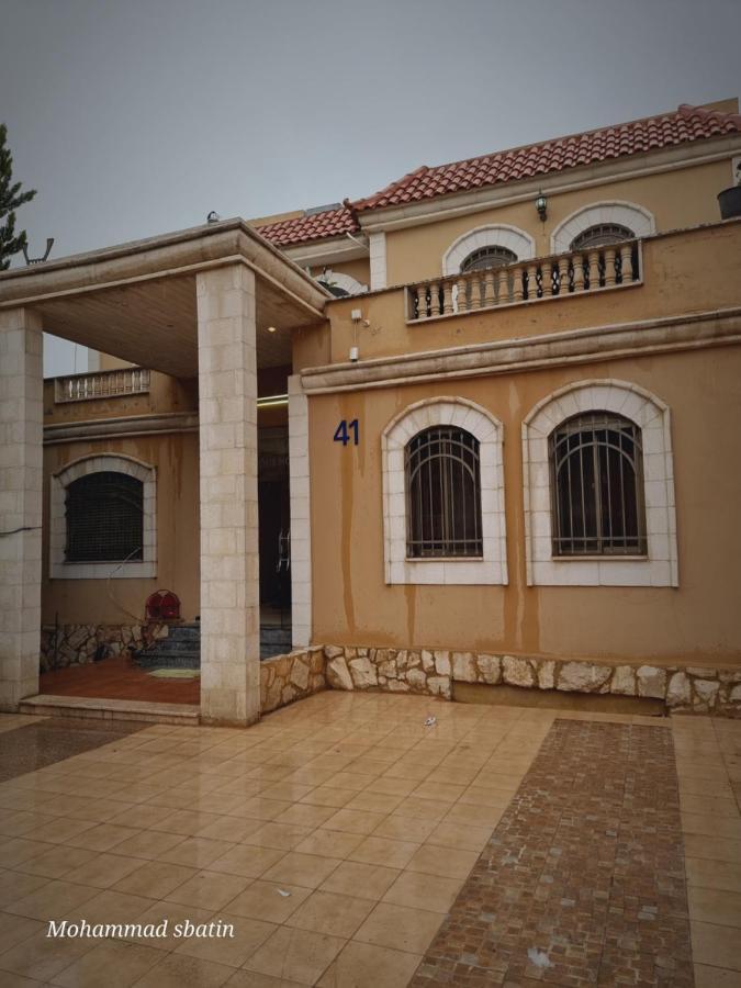 Sbatin Hotel Madaba Bagian luar foto